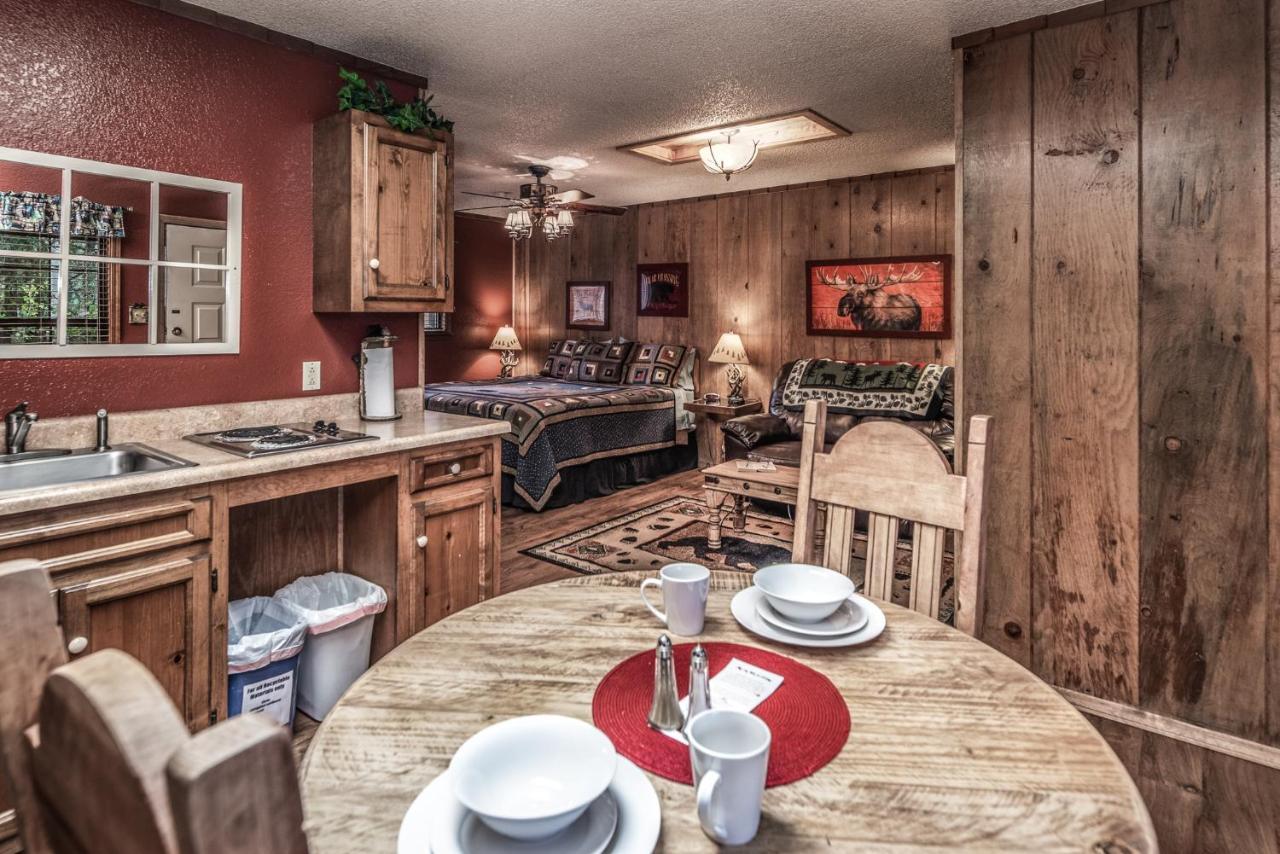 Shadow Mountain Lodge And Cabins Руидозо Экстерьер фото