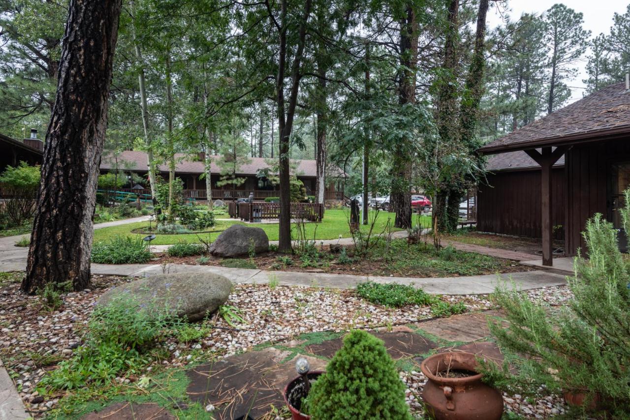 Shadow Mountain Lodge And Cabins Руидозо Экстерьер фото