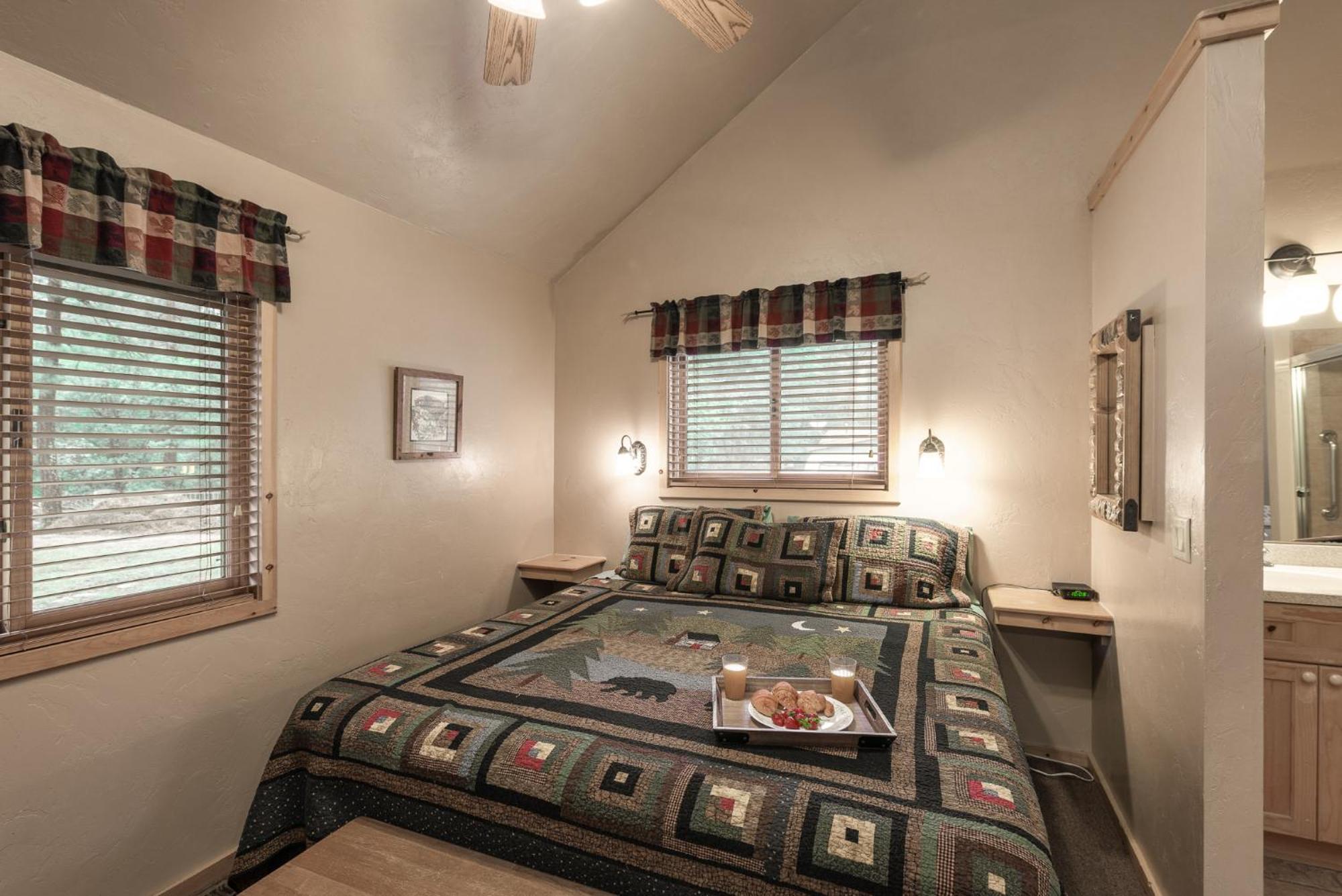 Shadow Mountain Lodge And Cabins Руидозо Экстерьер фото