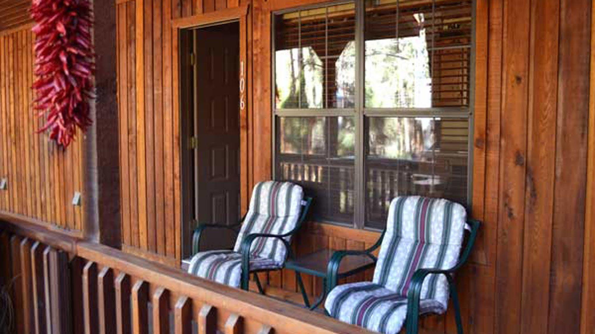 Shadow Mountain Lodge And Cabins Руидозо Экстерьер фото